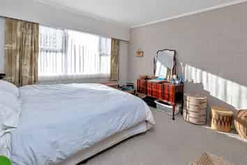 2/127 Kamo Road, Kensington