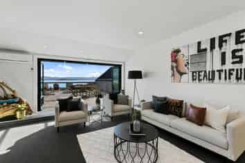 613 Marine Drive, Days Bay