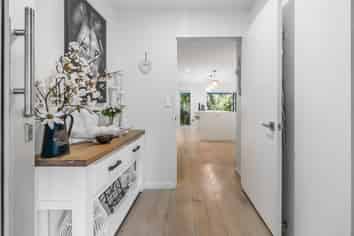 1280 Whangaparaoa Road, Army Bay