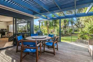 1280 Whangaparaoa Road, Army Bay