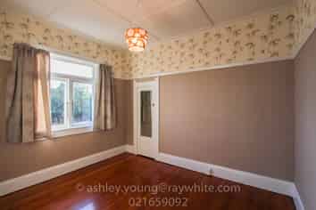 3185 Great North Road, New Lynn