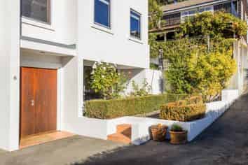 8 Lady Polson Lane, Cashmere