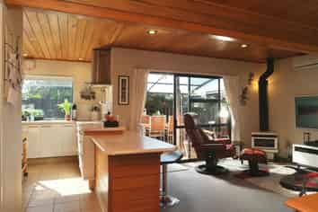 36b Bradbury Road, Botany Downs