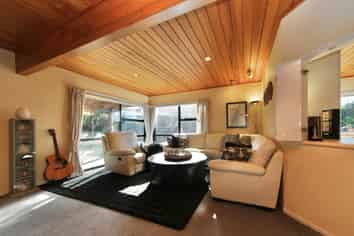 36b Bradbury Road, Botany Downs