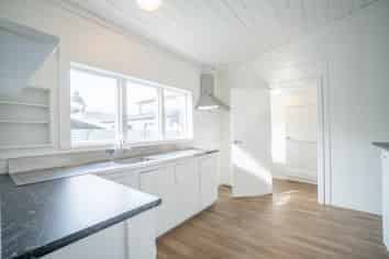 19 Bourke Street, Palmerston North Central