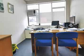 Versatile 164sqm Office in Epsom