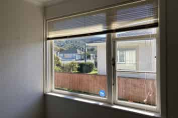 Multi-Offices. Ample Parking