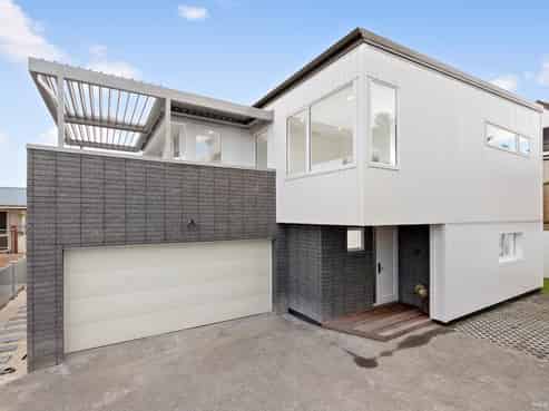 65B The Parade, Bucklands Beach