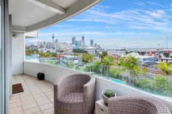 406/88 The Strand, Parnell