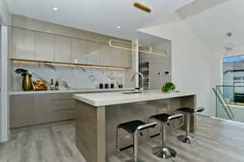 26 Tawatawa Street, Long Bay