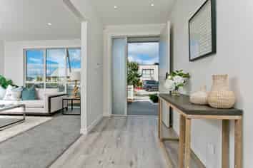 26 Tawatawa Street, Long Bay