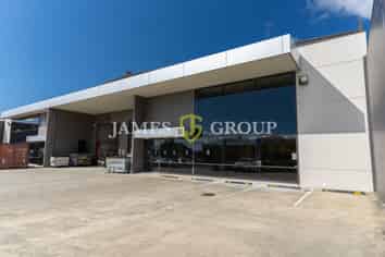 A-grade High Stud Industrial + Office Combo