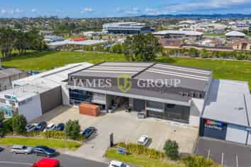 A-grade High Stud Industrial + Office Combo