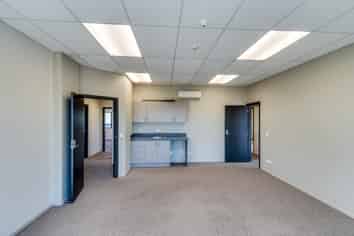 Profile Corner Office