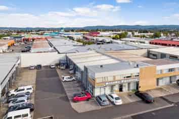 Split Risk Industrial, Prime Location 4.7% Return