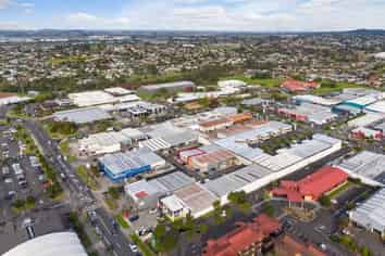 Split Risk Industrial, Prime Location 4.7% Return