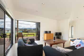 8e Norfolk Drive, Mangawhai Heads