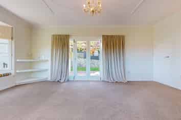 10 Beacon Hill Road, Seatoun