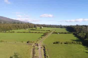 890 State Highway 67, Westport Surrounds