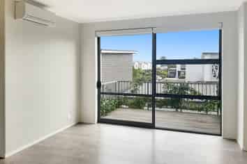 146 Hobsonville Point Road, Hobsonville