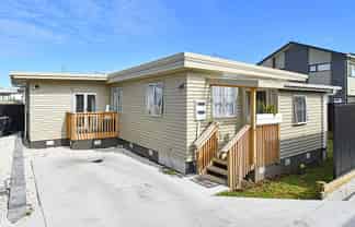 10A Cambridge Road, Manurewa