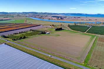 1019 Wharerata Road, Manutuke