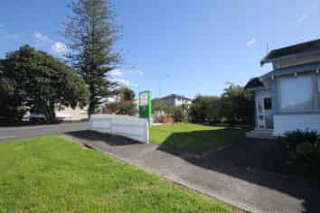 Commanding Great South Road presence 