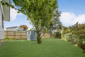 2/12 Palmers Rd, Clendon Park