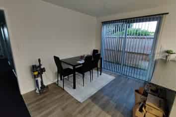 8A Thornton Place, Melville