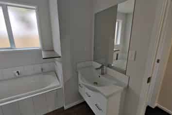 8A Thornton Place, Melville