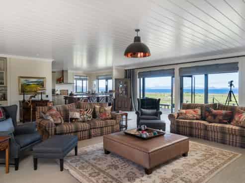 12,14 and Mahuta Road, Five Mile Bay