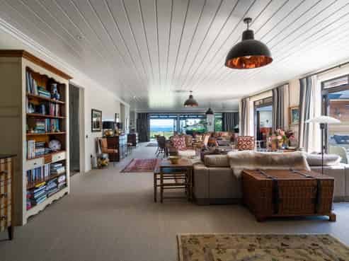 12,14 and Mahuta Road, Five Mile Bay