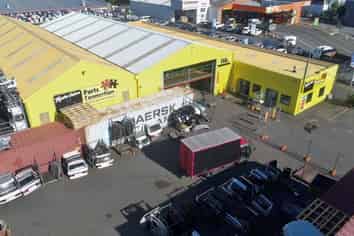 Enviable 6,435sqm - WAIRAU VALLEY