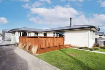 150 Edinburgh Crescent, Waikiwi