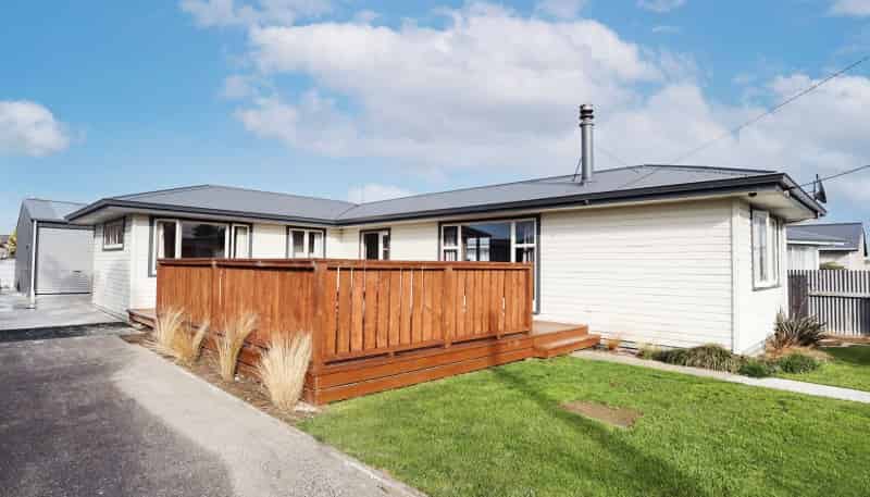 150 Edinburgh Crescent, Waikiwi