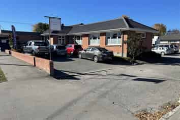 Suburban Office/Medical Or Similar With Parking