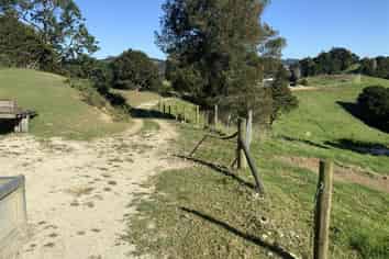 200 Central Road, Paparoa