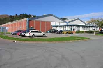 Large Economic Warehouse in Upper Hutt