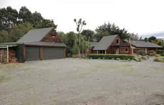 16 Centre Bush Otapiri Road, 