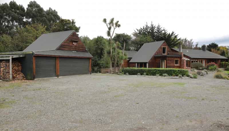 16 Centre Bush Otapiri Road, 