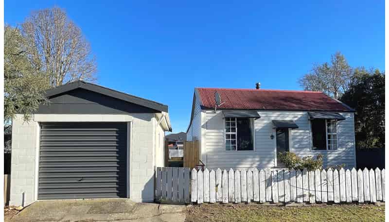 11 Lyall Terrace, 