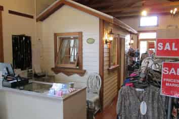 SUPERB SUBURBAN HERITAGE RETAIL SITE