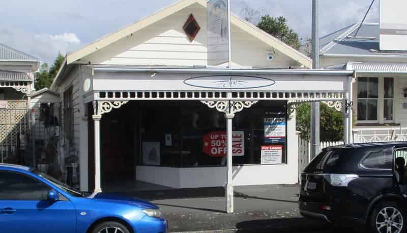 711 Grey Street, Hamilton East