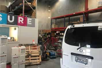 Tidy standalone warehouse/office 