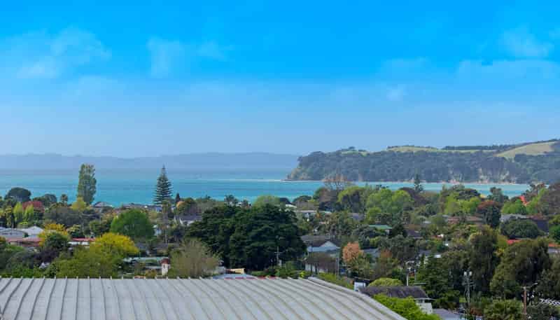 760a Whangaparaoa Road, Manly