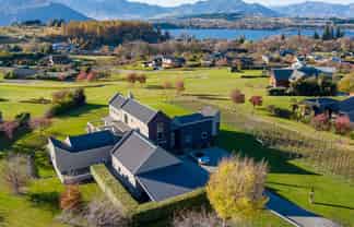 8 Elderberry Crescent, Wanaka