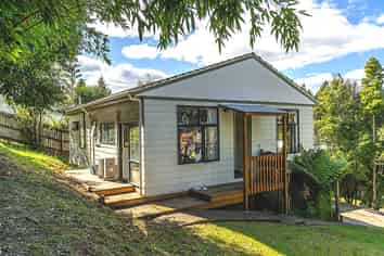 45 Ogle Crescent, Kamo