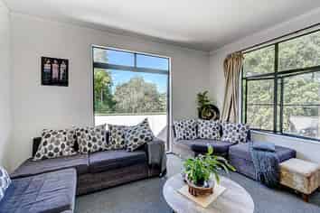 45 Ogle Crescent, Kamo