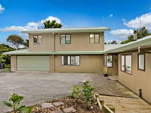 120 Caton Road, Waitakere