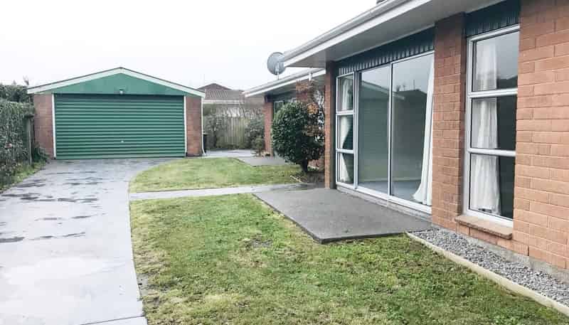 7 Woodstock Place, Russley